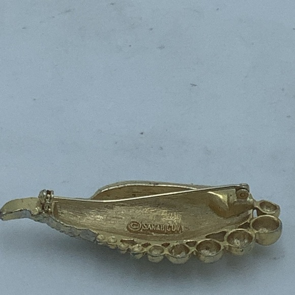 Sarah Coventry Gold and White Sea Shell Brooch - Picture 9 of 10